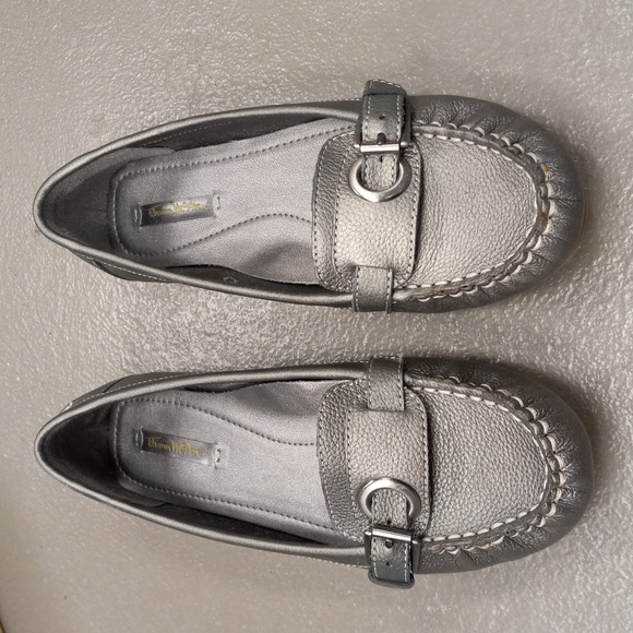 Thom McAn Pewter Colored, Leather, Loafers - Picture 2 of 13
